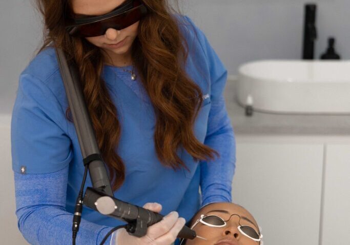 The Melasma Method laser treatment with the Hollywood Spectra